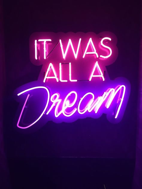 Dream, neon, and quote image Money Hustle, Neon Quotes, Marketing Motivation, Neon Words, Light Quotes, New Retro Wave, Neon Nights, Neon Aesthetic, Neon Glow