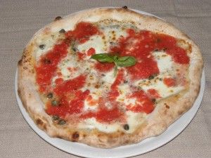 Le migliori pizzerie di Firenze, napoletana o sottile, per una serata a due o in gruppo New York Style Pizza Sauce Recipe, Pizza Sauce With Fresh Tomatoes, Sauce With Fresh Tomatoes, Italy Tourist Attractions, Pizza Rustica, Easy Tomato Sauce, Pizza Sauce Recipe, Classic Pizza, New York Style Pizza