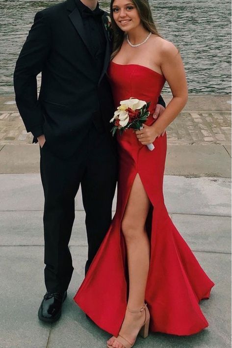 Homecoming Couples Outfits, Yellow Mermaid, Prom Couples, Red Prom, Long Prom Dresses, Prom Outfits, Couple Outfits, Evening Gowns Formal, Red Prom Dress