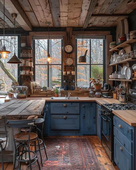 Casa Vintage, Cabin Kitchens, Cabin Interiors, Chic Spaces, Tiny House Cabin, Vintage Room, Cottage Kitchen, Dream House Decor, Beautiful Kitchens