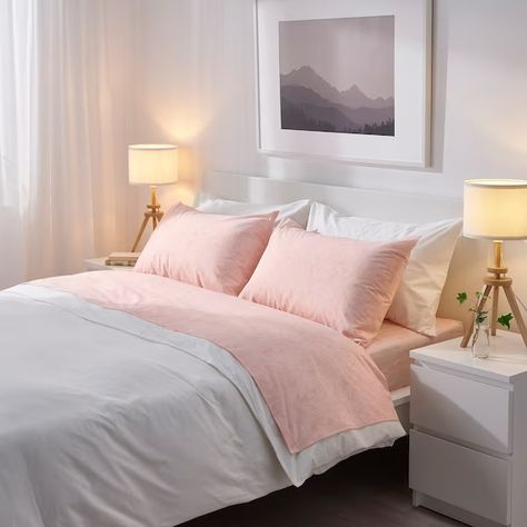 Pink Sheets White Comforter, Ikea Open Wardrobe, Ikea Home Decor, Neutral Deco, Creative Cabinet, Pink Sheets, White Comforter, Relaxing Bedroom, Ikea Home