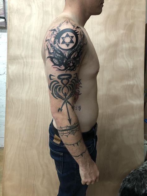 Full Metal Alchemist Tattoo Ideas, Fma Tattoo, Full Metal Alchemist Tattoo, Anime Symbols, Alchemist Tattoo, Tattoo Over Scar, Tattoo Anime, Scar Tattoo, Full Metal Alchemist