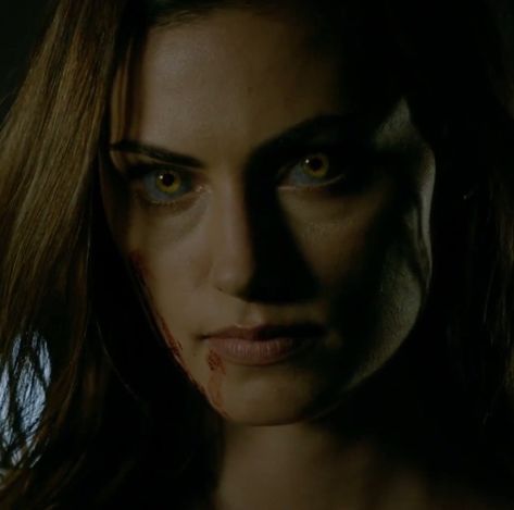 Hayley Marshall Werewolf, Phoebe Tonkin The Originals, Werewolf Eyes, Werewolf Aesthetic, Hayley Marshall, Grant Gustin, Wolf Girl, The Originals Characters, Phoebe Tonkin