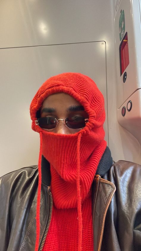 Amsterdam Fits, Red Balaclava, Old Money Aesthetic Fall, Balaclava Outfit, Balaclava Aesthetic, Balaclava Fashion, Balaclava Style, Aesthetic Autumn Outfits, Balaclava Scarf