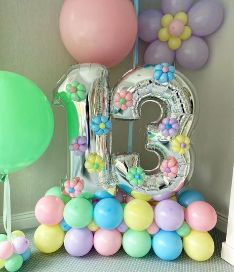 Kids Birthday Morning, Boy Bouquet, Balloon Bouquet Ideas, Age Balloons, Arch Decoration Ideas, Balloon Marquee, Balloon Numbers, Princess Theme Birthday, Princess Theme Birthday Party