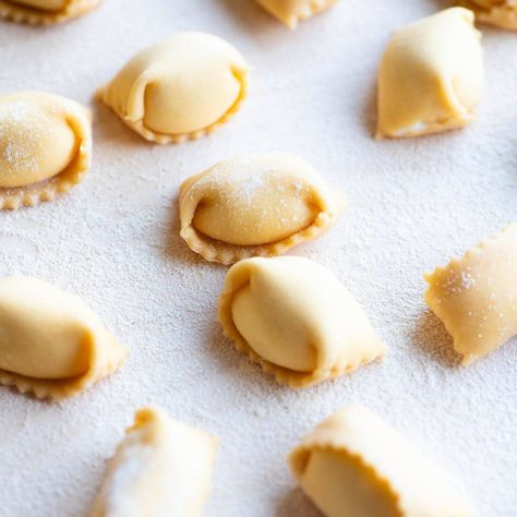 Homemade Agnolotti, Homemade Mushroom Ravioli, Coloured Pasta, Mushroom Pate, Fresh Pasta Recipes, Homemade Pasta Dough, Italian Christmas Recipes, Mushroom Ravioli, Pasta Types