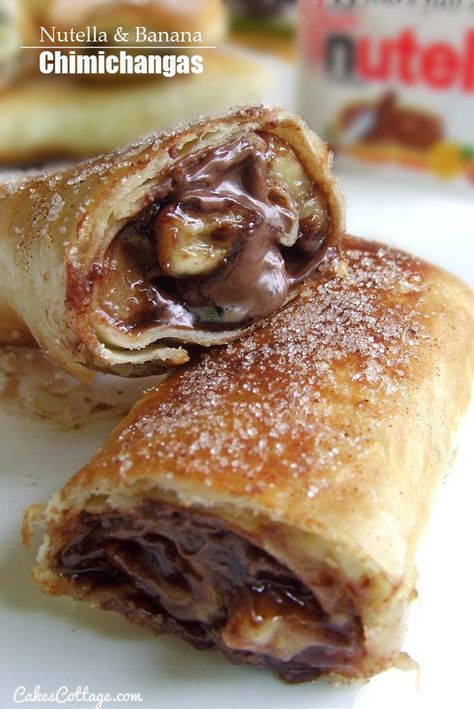 Nutella and Banana Chimichangas - Cakescottage Nutella And Banana, Nutella Cupcakes, Fried Dessert, Breakfast Burritos Recipe, Banana Nutella, Nutella Recipes, Fair Food Recipes, Banana Recipes, Breakfast Burritos