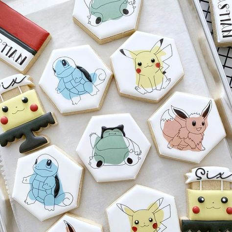 Eevee Cookies, Pokemon Cookies Royal Icing, Pokémon Sugar Cookies, Pokemon Cookies Decorated, Pokemon Sugar Cookies, Pokemon Cookies, Anime Cookies, Pokemon Valentine, Pokémon Birthday