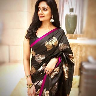 Saree Women (@sareewomen) • Instagram photos and videos Vimala Raman, Saree Model, Punjabi Models, Saree Women, General Knowledge Questions, Film World, Image Model, Hot Images, Saree Models