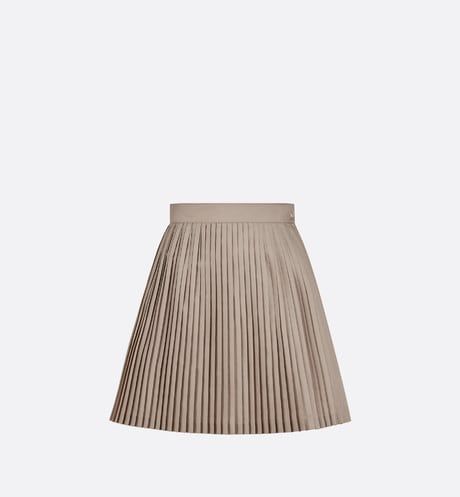 Key Silhouette, Pleated Miniskirt, Polyvore Clothes, Dior Sneakers, Dior And I, Fashion Shorts, Pleated Long Skirt, Christian Dior Couture, White Quilt