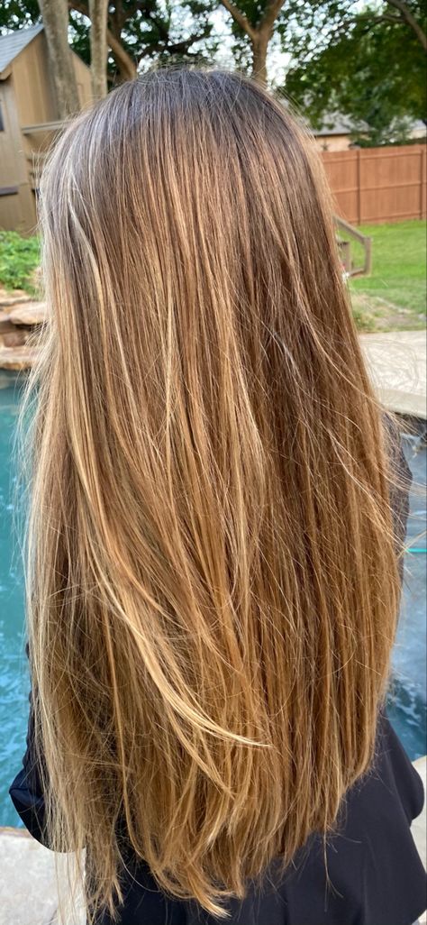 Caramel With Highlights Hair, Soft Golden Highlights Brown Hair, Caramel Summer Hair, Subtle Golden Balayage, Blond Carmel Hair, Honey Blonde Summer Hair, Light Brunette Hair With Caramel Highlights, Blonde Higlits On Brown Hair, Honey Highlights On Dirty Blonde Hair