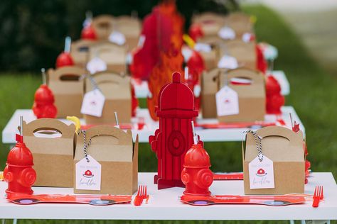 DIY Fire Truck Themed Party - Steph Leighworthy Fire Truck Party Ideas, Fire Truck Party Food, Diy Fire Truck, Truck Party Ideas, Truck Party Favors, Firetruck Birthday Party, Fire Truck Party, Firefighter Birthday, 5th Birthday Party Ideas