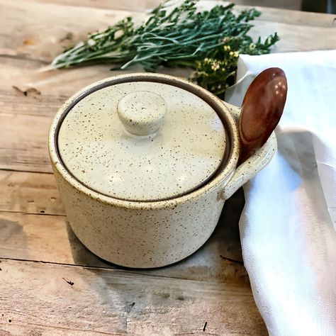 Elegant Ceramic Seasoning Cellar With Lid and Spoon Salt & Sugar Holder - Etsy Kitchen Pottery, Sugar Container, Unique Pottery, Sugar Jar, Salt Cellar, Chef Gifts, Container Set, Functional Kitchen, Unique Kitchen