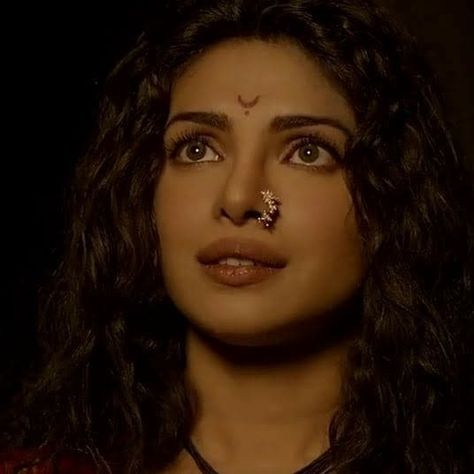 Bajirao Mastani Priyanka Chopra, Indian Makeup Looks, Bajirao Mastani, South Asian Aesthetic, Vintage Photography Women, Desi Bride, Indian Nose Ring, Indian Photoshoot, Indian Makeup