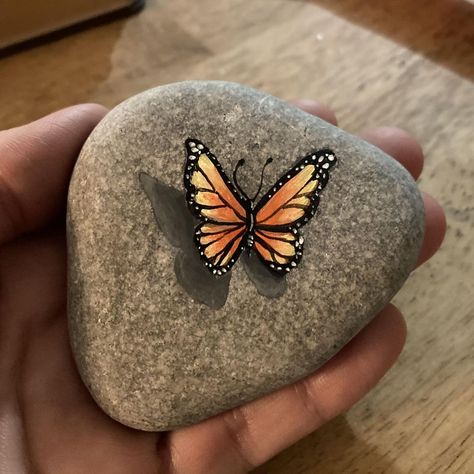 painting rocks! | Butterflies are so fun to paint Stone Art Painting, Painting Rocks, Butterfly Painting, Stone Art, Stone Painting, Painted Rocks, Butterflies, Art Painting, Paint