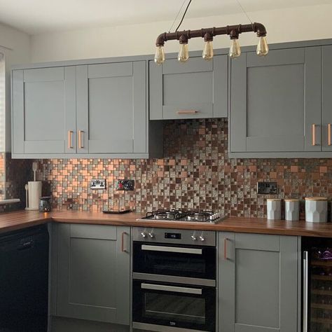 Copper Splashback Kitchen, Tile Splashback Kitchen, Mosaic Tiles Kitchen, Copper Splashback, Copper Mosaic Tile, Bathroom Feature Wall, Kitchen Splashback Tiles, Mosaic Tile Kitchen, Modular Tile