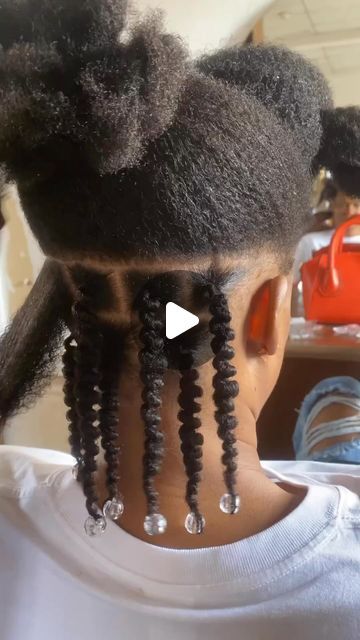 Lo Laisi on Instagram: "Medium size threads twist 😁 Simple with easy maintenance ❤️ #naturalhairstyles  #protectivestyles   ✨Tag a Natural hair lover to see this👌🏿  • • #naturalhairstyle #naturalbeauty #naturalhair #protectivestyles #noheathairstylesfirlonghair" African Threading, Medium Hair Braids, Girly Hairstyles, Natural Braided Hairstyles, Natural Twists, Natural Braids, No Heat Hairstyles, Easy Hairstyles For Medium Hair, Natural Hair Twists