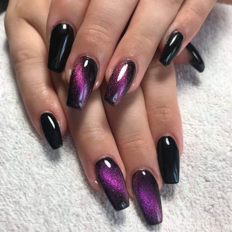 Black And Purple Ombre Nails Halloween, Purple To Black Ombre Nails, Nails Purple And Black Design, Cute Black Acrylic Nails Coffin Short, Purple Black Glitter Nails, Purple Black Cat Eye Nails, Pink Blue Black Nails, Deep Purple Ombre Nails, Purple And Black Chrome Nails