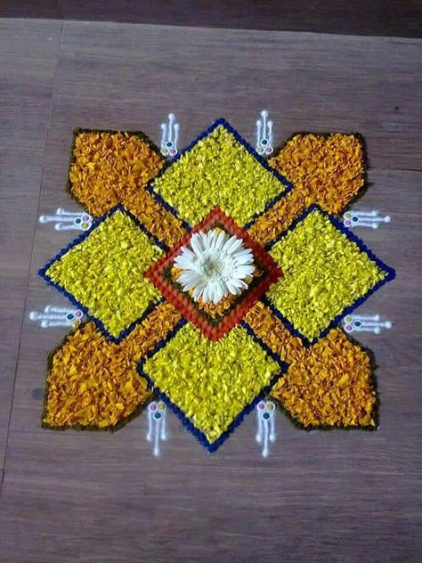 Diwali Flower Rangoli Designs Simple, Pookalam Design Onam Simple Small House, Rangoli Designs Square, Flower Rangoli For Diwali, Flower Rangoli Designs, Square Mandala, Rangoli For Diwali, Pookalam Design, Simple Flower Rangoli