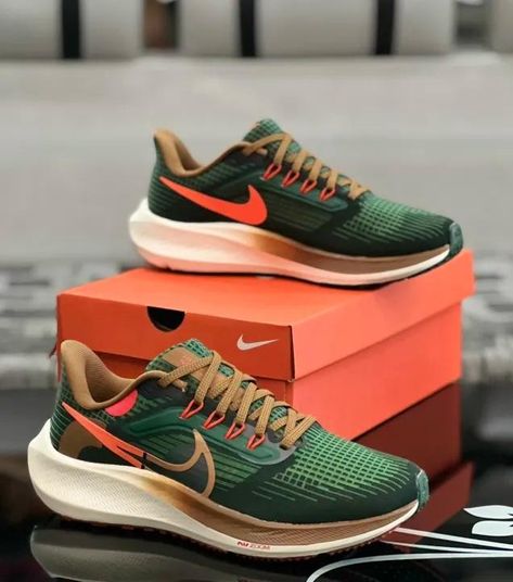 *Nike Air Zoom Pegasus 39 dark green Orange* *Size:- 41,42,43,44,45* *Premium Quality With OG box 📦* _Price : whatsapp me 9370546852/-_⚡ Nike Sports Shoes, Nike Air Zoom Pegasus 39, Nike Air Zoom Pegasus, Nike Sports, Green Shoes, Air Zoom, Nike Air Zoom, Green Orange, Green And Orange