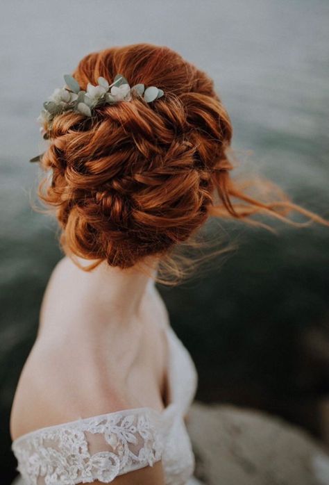 Redhead Updo Wedding, Wedding Hair Updo Red Hair, Bride Hair Redheads, Wedding Updo Red Hair, Red Hair Bride Hairstyles, Brides With Red Hair, Auburn Hair Wedding, Red Head Bride Hair, Redhead Wedding Hairstyles