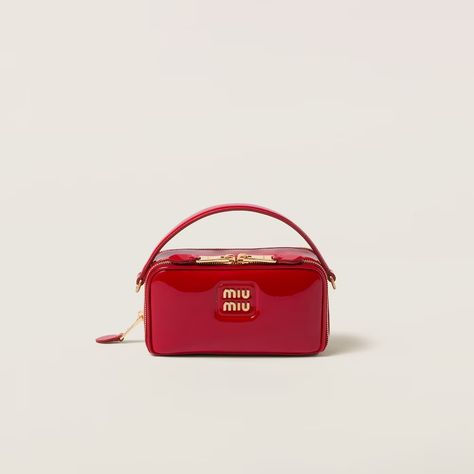 Red Leather and patent leather shoulder bag | MIU MIU Luxury Gift Ideas, Miu Miu Handbags, Expensive Bag, Luxury Bags Collection, Miu Miu Bag, Gift Ideas For Women, Bucket Bags, Red Bag, Creative Things