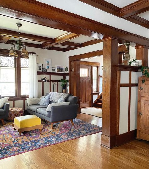 Craftsman Lodge Interior, Eclectic Craftsman Home, Craftsman Style Homes Interior Living Room, California Craftsman Interiors, Wood Ceilings Living Room, California Bungalow Style Interiors, European Eclectic Interior Design, Wood Trim Living Room, Craftsman Bedroom Ideas