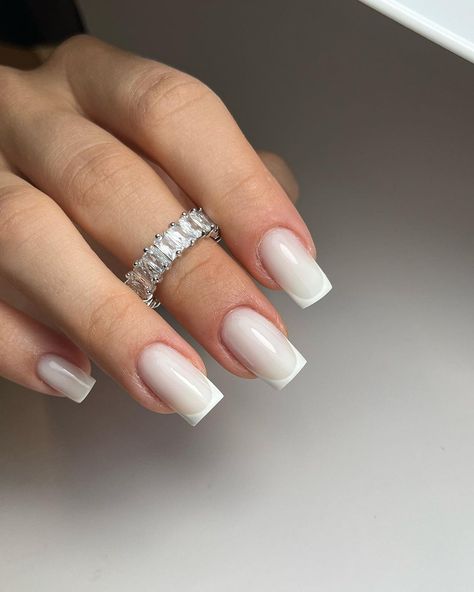 Cold Makeup, Basic Nails, French Colors, Cute Acrylic Nails, French Nails, How To Do Nails, Long Nails, Base Colour, Nail Inspo