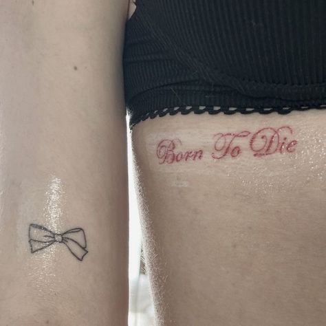 Bow Tattoo, Парные Тату, Cute Little Tattoos, Red Ink Tattoos, Red Tattoos, Classy Tattoos, Discreet Tattoos, Subtle Tattoos, Dainty Tattoos