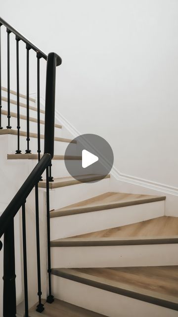 Jesse on Instagram: "1980’s home refresh part 3 - the stairs reveal!" Tri Level Staircase Ideas, Stears Steps Design, Split Level Stairs Remodel, Window In Staircase, Entrance Stairs Entryway, Basement Stairs Makeover, Closed Staircase Ideas, Small Staircase Ideas, Modern Stairs Design