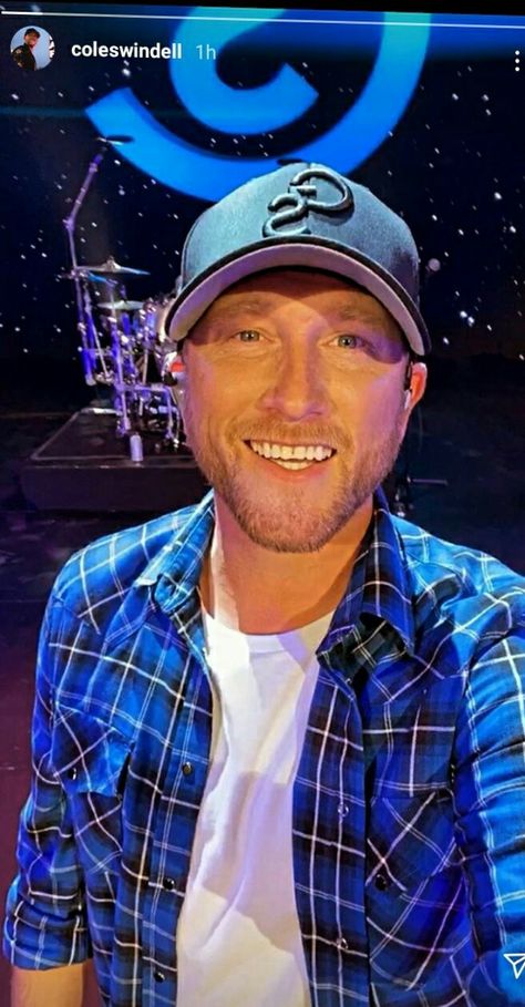 Cole Swindell Selfie, Cole Swindell, Country Music News, I Love America, Tim Mcgraw, Country Stars, Country Men, Luke Bryan, New Girlfriend