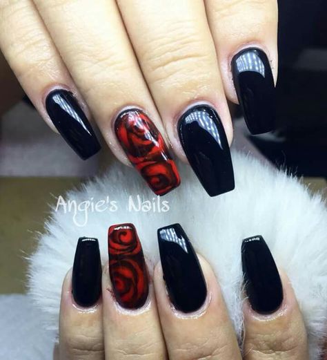 Black And Red Rose Nail Designs, Black And Red Floral Nails, Red And Black Nails Rose, Black Nails With Red Roses, Black Nails With Red Flowers, Black Nails With Roses, Red And Black Nails Design Coffin, Rose Design Nails, Black Rose Nails