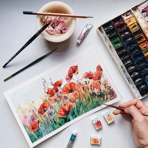 Jane Kim on Instagram: “Bright red poppy field watercolor tutorial for anyone to follow and learn how to paint. 🌺🌹🌼🌸” Poppy Field Watercolor, Red Poppy Field, Field Watercolor, Watercolor Tutorial, Watercolor Poppies, Watercolor Tutorials, Learn How To Paint, Poppy Field, Red Poppy