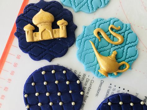 Aladdin Cookies Decorated, Arabian Nights Theme, Arabian Nights Party, Baking Theme, Disney Princess Cake, Aladdin Jasmine, Fondant Cookies, Princess Cake, Disney Aladdin