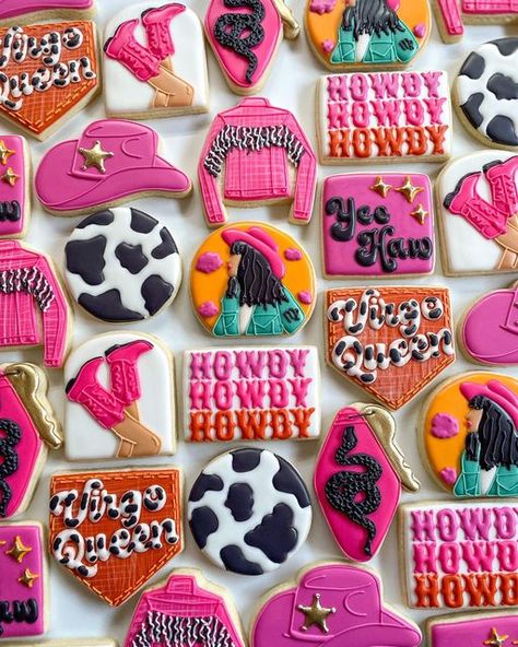 Nashville Birthday Cookies, Morgan Wallen Cookies Decorated, Disco Cowgirl Cookies Birthday, Cowgirl Decorated Cookies, Cow Print Cookies Decorated, Disco Cowgirl Birthday Party Ideas, Cowgirl Cupcakes Ideas, Western Themed Cookies, Dolly Parton Cookies Decorated