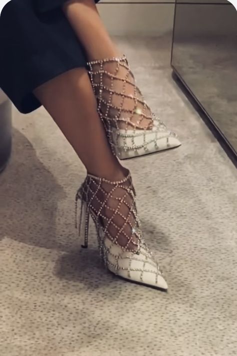 Jimmy Choo Outfit Style, Luxury Heels Jimmy Choo, Heels Collection Aesthetic, Jimmy Choo Heels Outfit, Designer Heels Aesthetic, Jimmy Choo Heels Wedding, Jimmy Choo Aesthetic, Outfit Ideas With Heels, Jimmy Choo Outfit