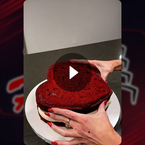 Make a Red Velvet heart cake ❤️ Red Heart Cake Design, Red Velvet Heart Cake, Heart Cake Design, Cocoa Brownies, Creative Baking, Strawberry Jelly, Velvet Heart, Heart Cake, Cake Lover