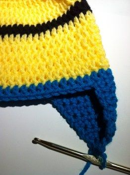 Minion Crochet Hat Pattern Free, Minion Beanie, Minion Crochet Patterns, Minion Crochet Hat, Cloche Hat Pattern, Crochet Minion, Minion Hat, Loom Hats, Minion Hats