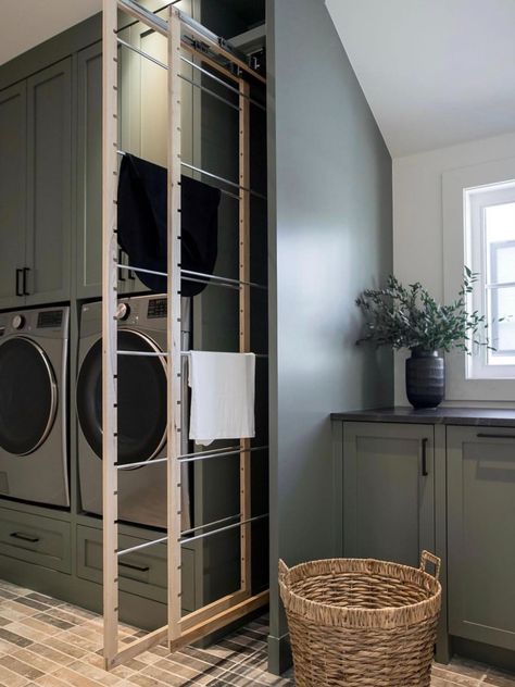 Utility Room Designs, Dream Laundry Room, Laundry Room Closet, Mudroom Laundry Room, Laundry Room Layouts, Laundry Room Renovation, Laundry Design, Modern Laundry Rooms, Laundry Room Inspiration