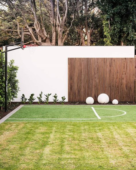 Bayon Gardens on Instagram: “Kids home sport sorted 👌  #bayonbeaumaris3project” Landscape Design Melbourne, Home Basketball Court, Backyard Pool Design, Basketball Court Backyard, Backyard Sports, Backyard Basketball, Designer Store, Living Room Trends, Modern Beach House