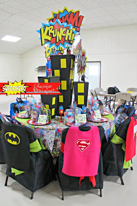 Super Hero themed table decorations for a chamber banquet. Superhero Table Decor, Super Hero Table Decor, Trivia Night Table Themes, Superhero Table Decorations, Trivia Table Theme Ideas, Trivia Night Table Decorations, Super Hero Centerpiece, Superhero Centerpiece Ideas, Superhero Event