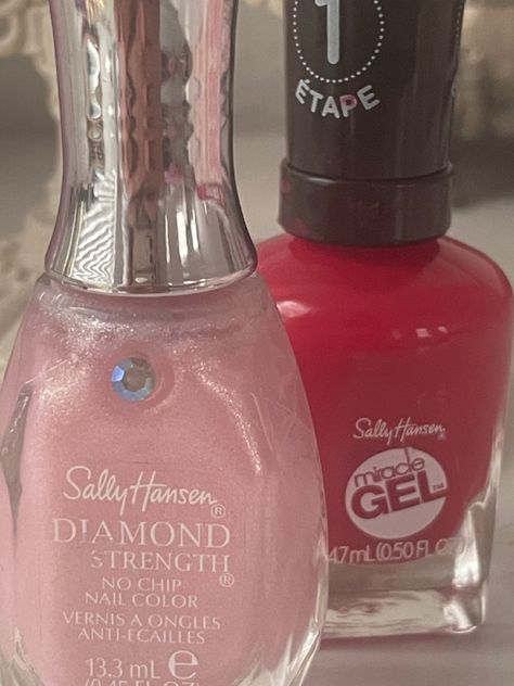 Glitter Nail Polish Aesthetic, Sally Hansen Gel, No Chip Nails, Nail Polish Bottles, Red Nail Polish, Pink Nail Polish, Glitter Nail Polish, Red Nail, 2025 Vision