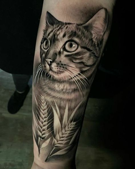 Cute Cat Black, Cat Portrait Tattoos, Tatoo 3d, Green Tattoos, Tribute Tattoos, Tattoo Salon, Petit Tattoo, Black Cat Tattoos, Bunny Tattoos