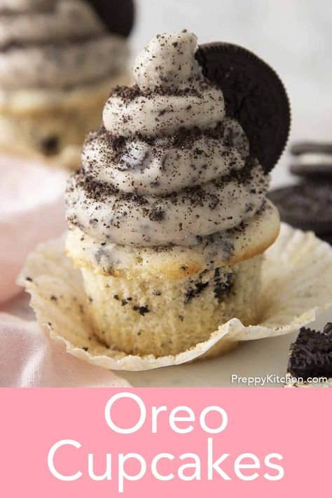 Oreo Cupcake Recipe, Oreo Cupcake, Cookies And Cream Frosting, Cookie And Cream Cupcakes, Oreo Frosting, Oreo Desserts, Recipes Using Cake Mix, Oreo Buttercream, Cookies And Cream Cake