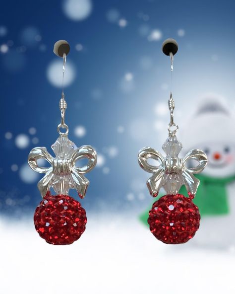 Wear your Christmas Spirit with Too Cute Beads adorable Christmas Jewelry Collection. Diy Holiday Jewelry, Holiday Jewelry Diy, Christmas Jewelry Diy, Ornament Earrings, Cute Beads, Diy Jewelry Kit, Wire Wrap Jewelry Designs, Earring Kit, Pave Beads