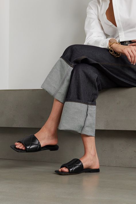 How To Have Style, Bottega Veneta Sandals, Bottega Veneta Shoes, Simply Chic, Leather Slides, A Pattern, Black Rubber, Online Accessories, Net A Porter