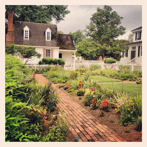 Colonial Williamsburg Virginia History IMG_9470 | Colonial W… | Flickr Bush Gardens Williamsburg, Colonial Williamsburg Virginia, Georgian Colonial, Virginia History, Williamsburg Virginia, Colonial History, Colonial America, Colonial Decor, Colonial Williamsburg