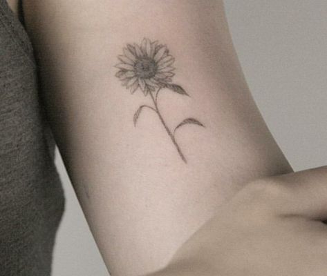 Dainty Sunflower Tattoo, Sunflower Tattoo Thigh, Sunflower Tattoo Sleeve, Sunflower Tattoo Shoulder, Sunflower Tattoo Small, Tattoo Placements, Disney Tattoo, Delicate Tattoo, Sunflower Tattoos