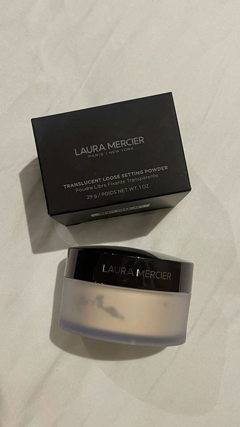 Setting Powder Laura Mercier, Makeup Powder Aesthetic, Face Powder Aesthetic, Laura Mercier Loose Powder, Laura Mercier Powder, Laura Mercier Translucent Powder, Makeup Shopping List, Flatlay Makeup, Laura Mercier Makeup