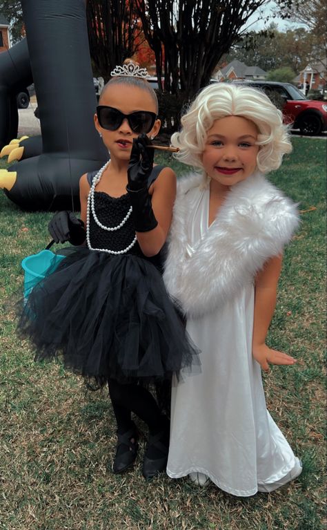 Marlin Monroe Halloween Costumes, Marlin Monroe Costumes, Audrey And Marilyn Costumes, Marilyn Monroe Outfits Halloween, Audrey Hepburn And Marilyn Monroe Halloween Costume, Audrey Hepburn And Marilyn Costume, Marilyn Monroe Couple Costume, Marilyn Monroe Costumes, Audry Hepburn Costume